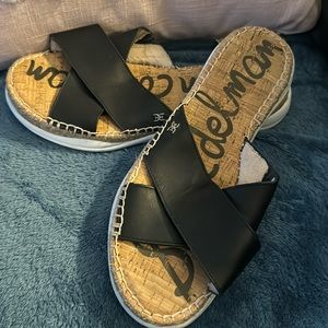 SAM EDELMAN LEATHER SLIP ON SANDALS. 9M